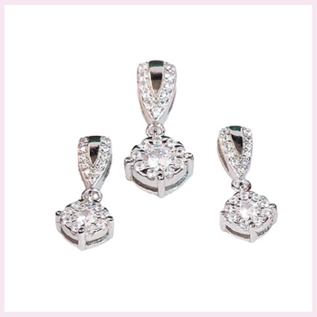 Komplet biżuterii z cyrkoniami - kolczyki i zawieszka